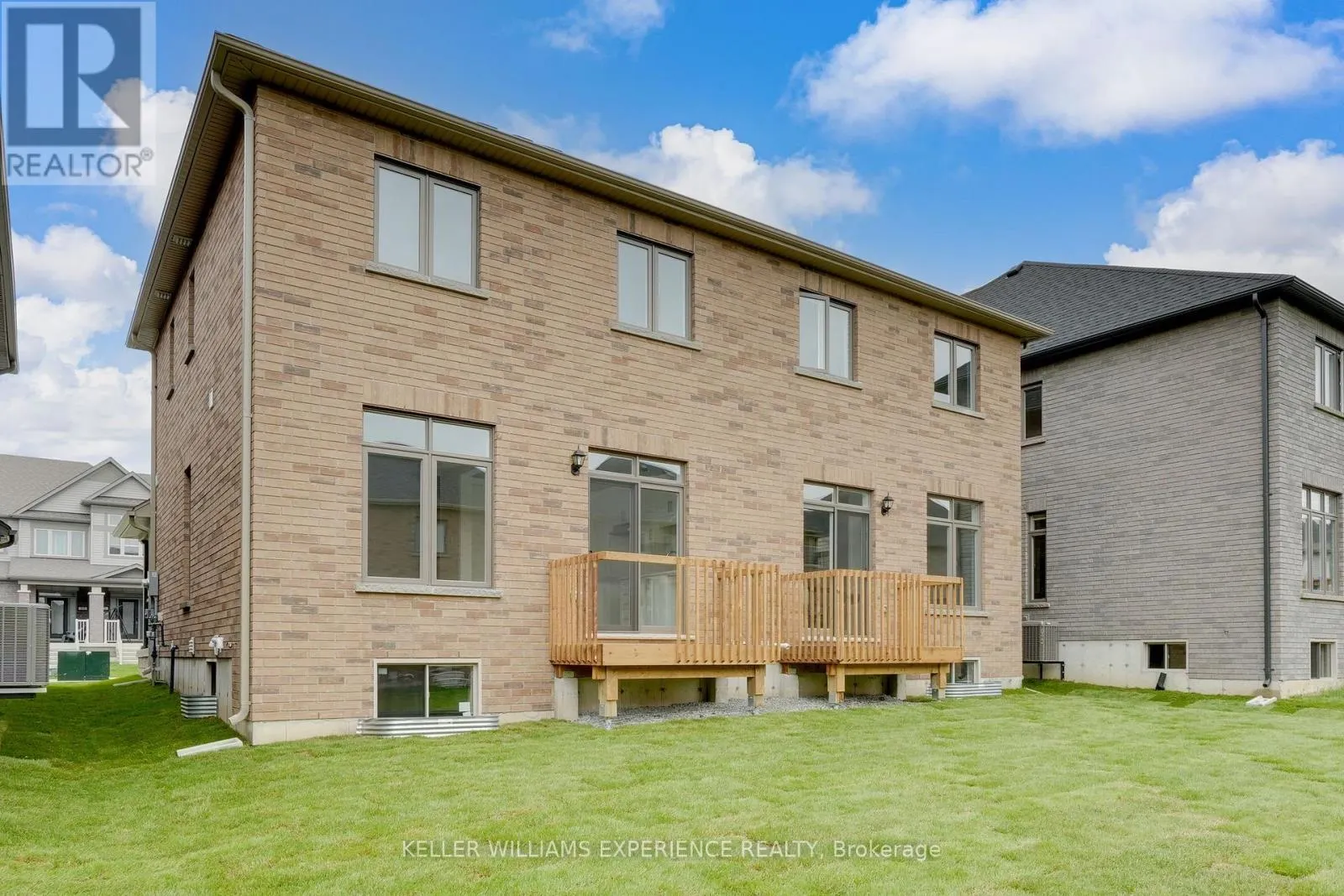 86 SAGEWOOD AVENUE