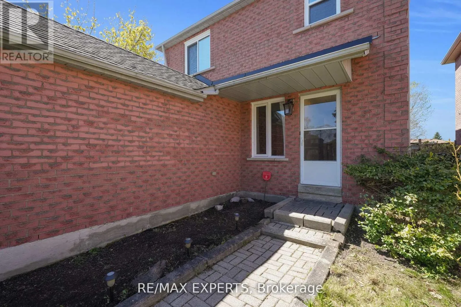 10 WALLACE DRIVE
