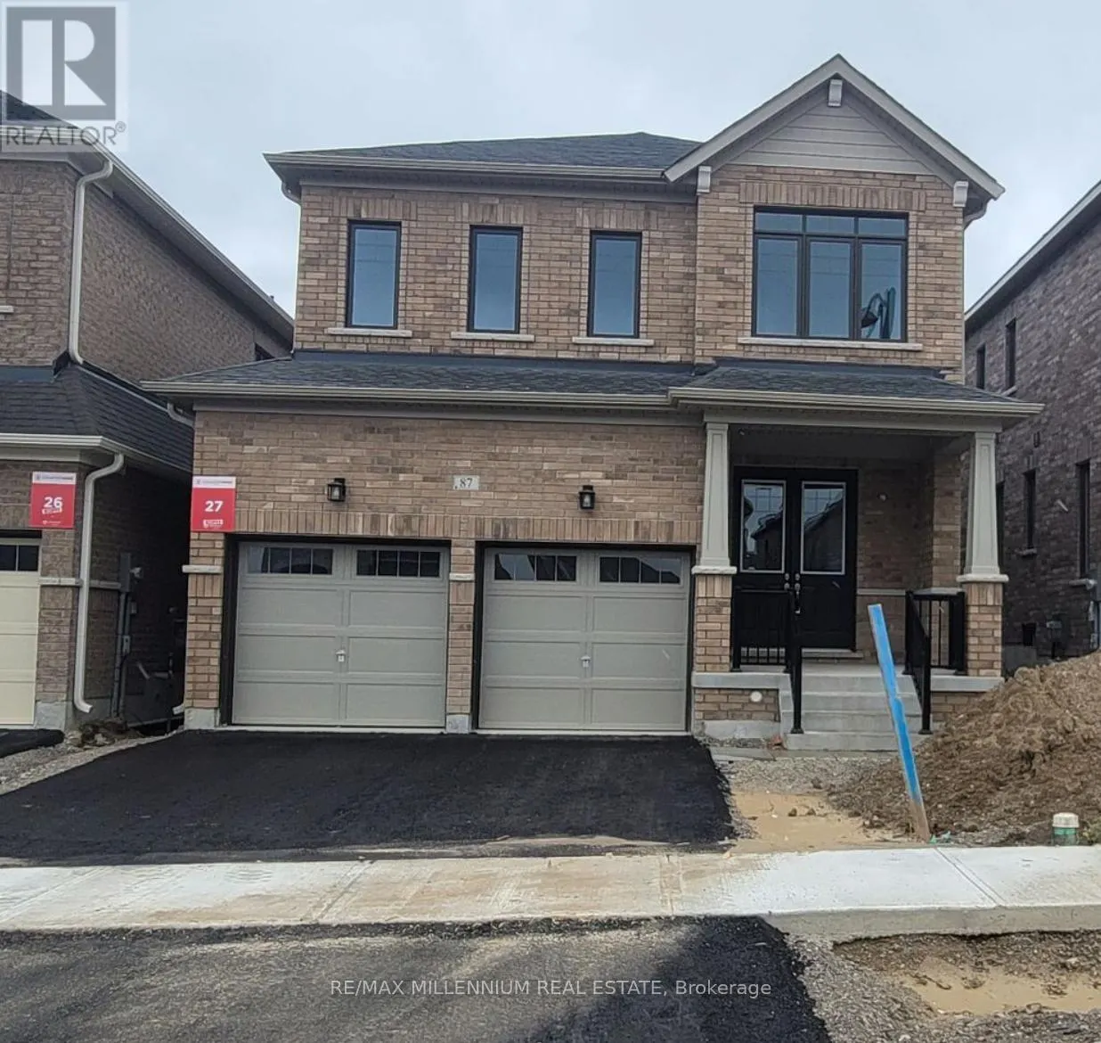 87 BEARBERRY ROAD E