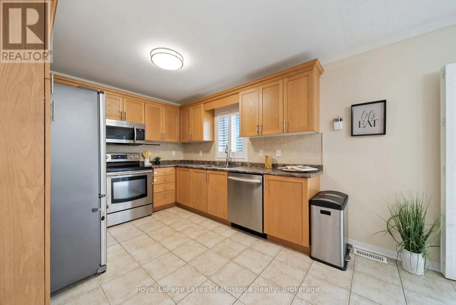 37 VANESSA DRIVE