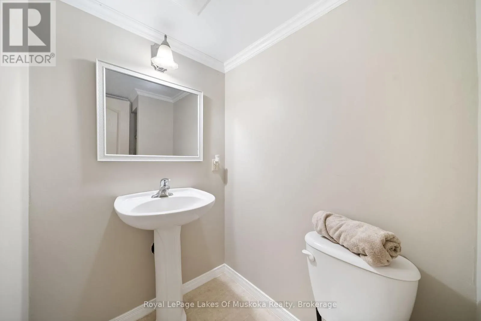 37 VANESSA DRIVE