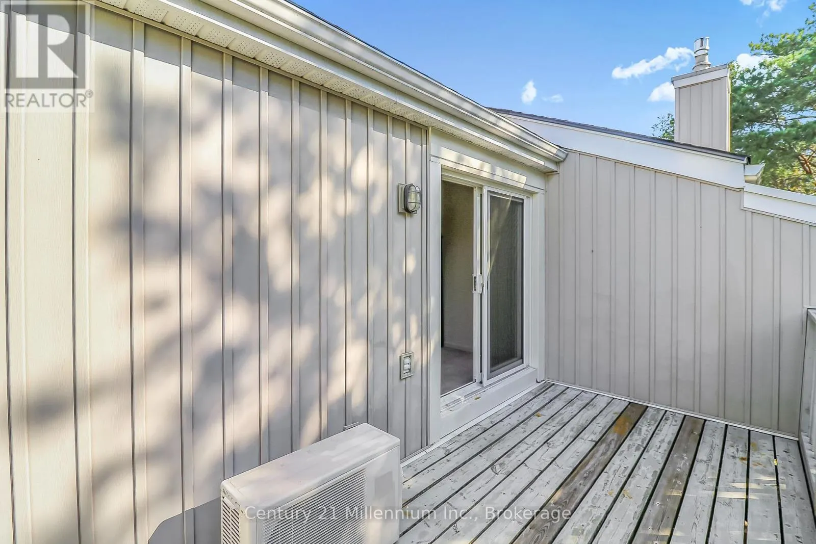 524 OXBOW CRESCENT