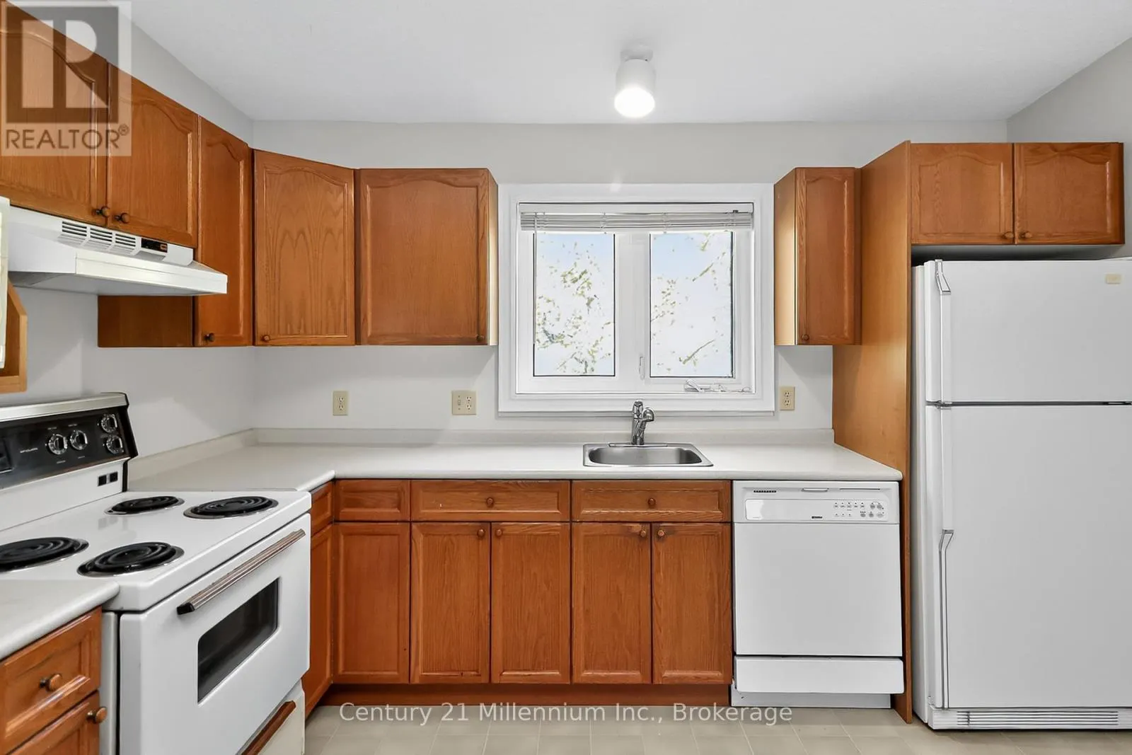 524 OXBOW CRESCENT