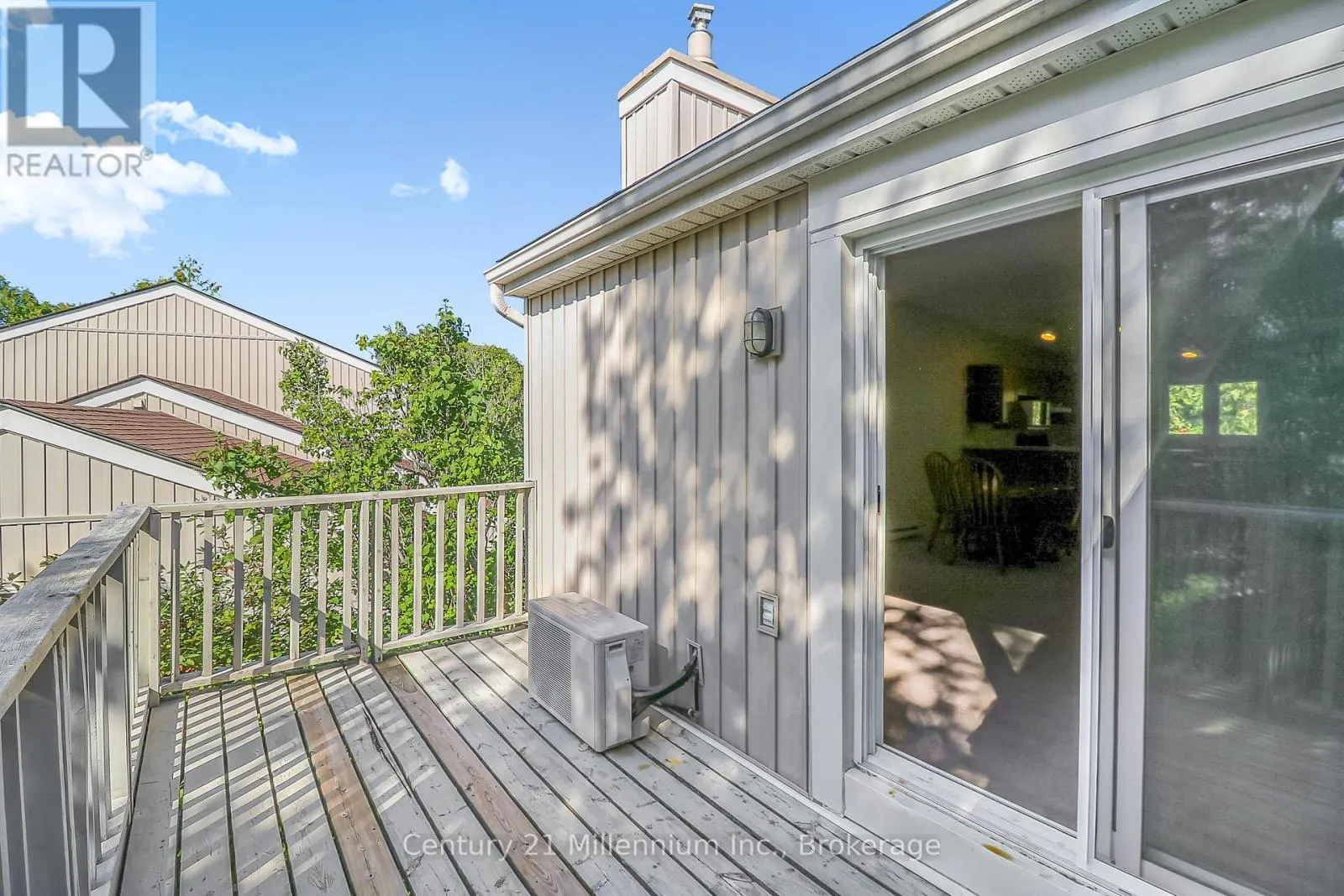 524 OXBOW CRESCENT