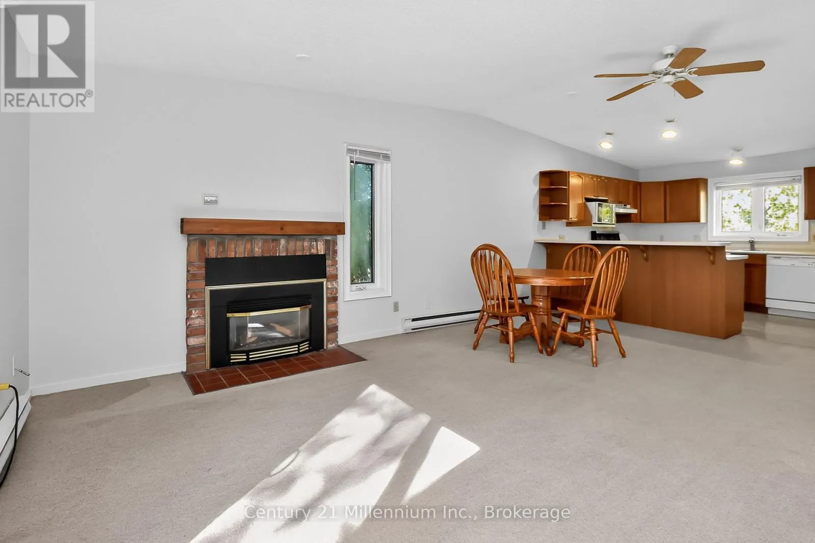 524 OXBOW CRESCENT