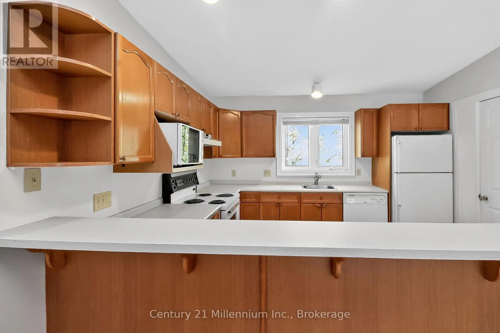 524 OXBOW CRESCENT