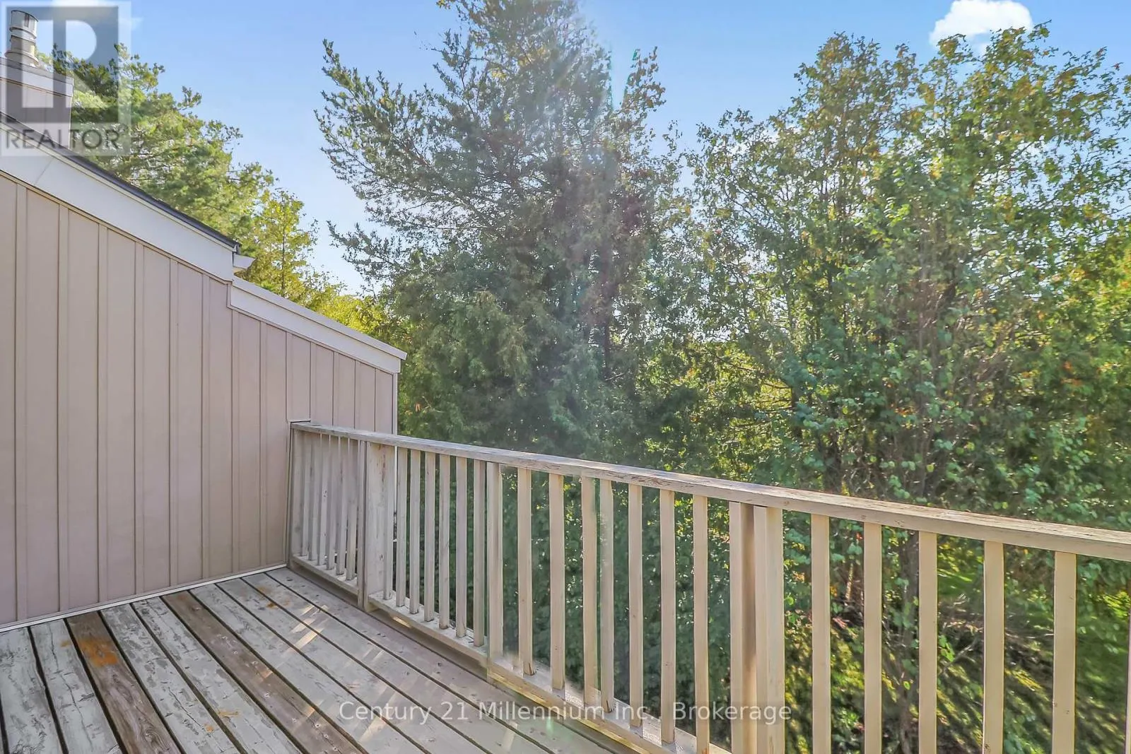 524 OXBOW CRESCENT