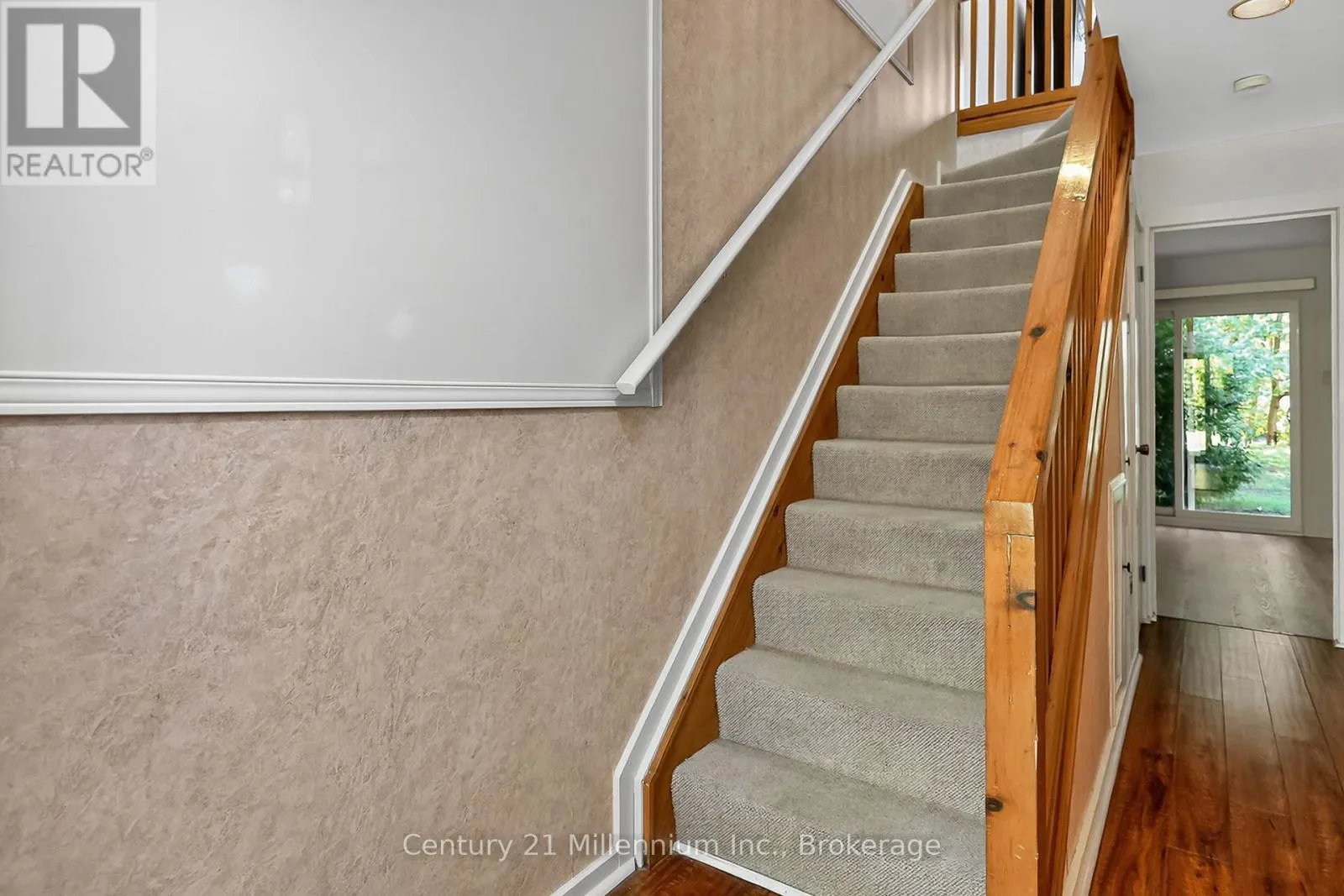 524 OXBOW CRESCENT