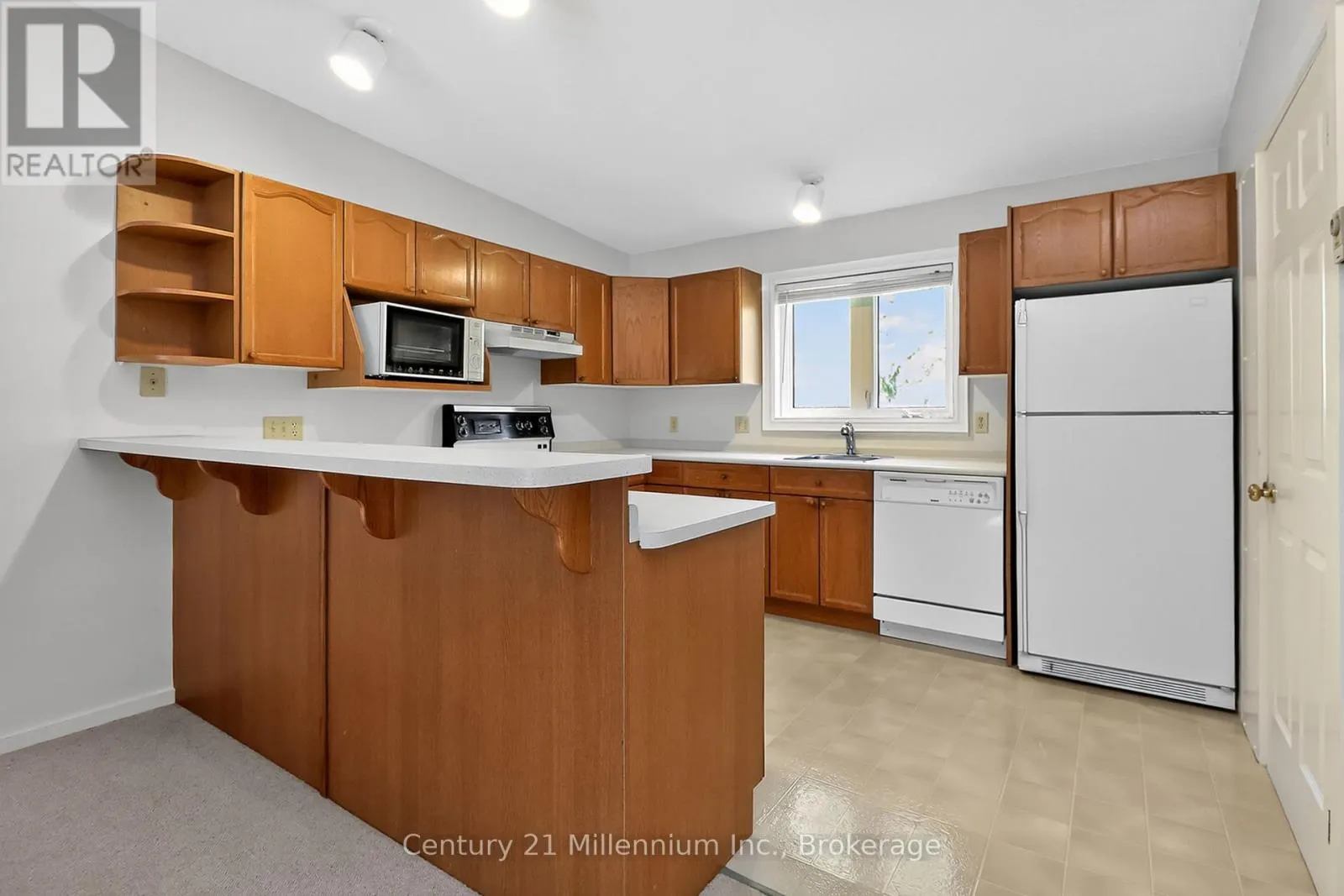 524 OXBOW CRESCENT