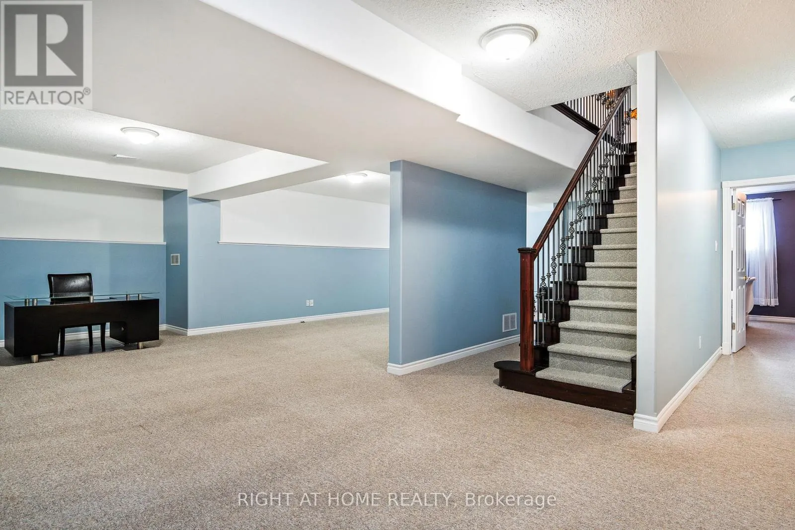 16 DEANNA DRIVE