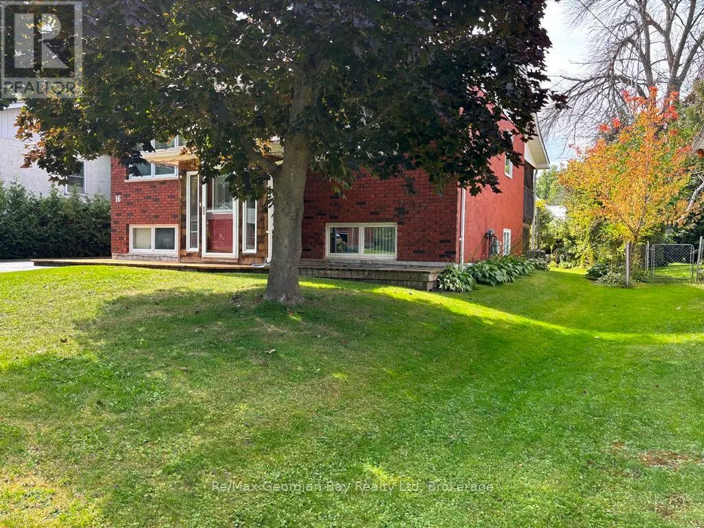 16 COMMUNITY CENTRE DRIVE