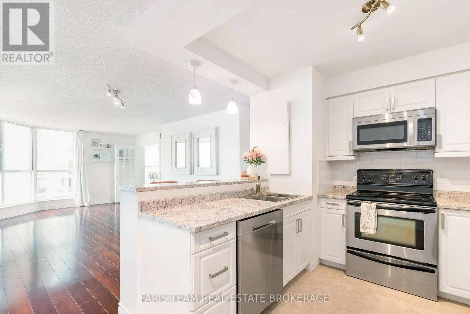 603 - 150 DUNLOP STREET E