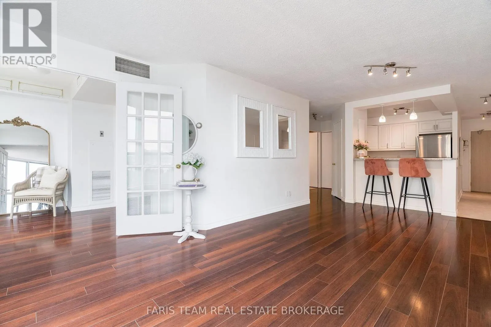 603 - 150 DUNLOP STREET E