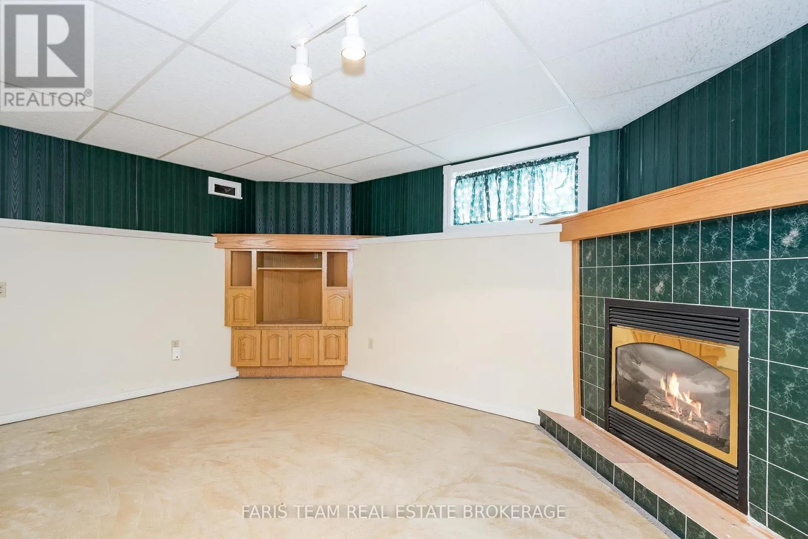 25 BRIDLE ROAD