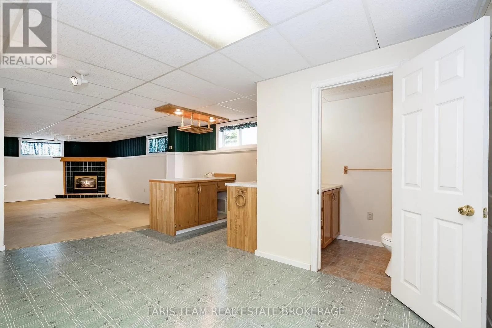 25 BRIDLE ROAD