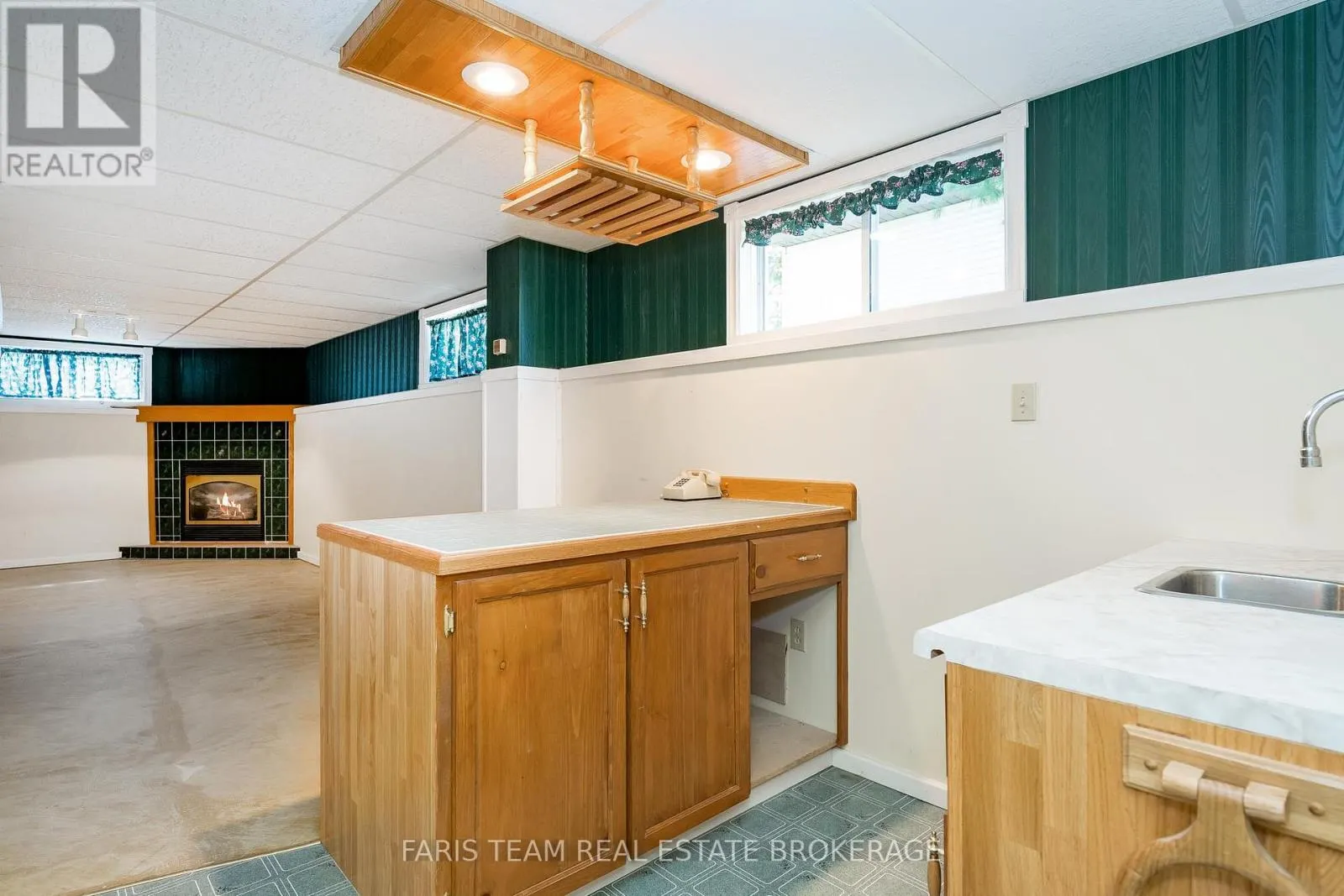 25 BRIDLE ROAD