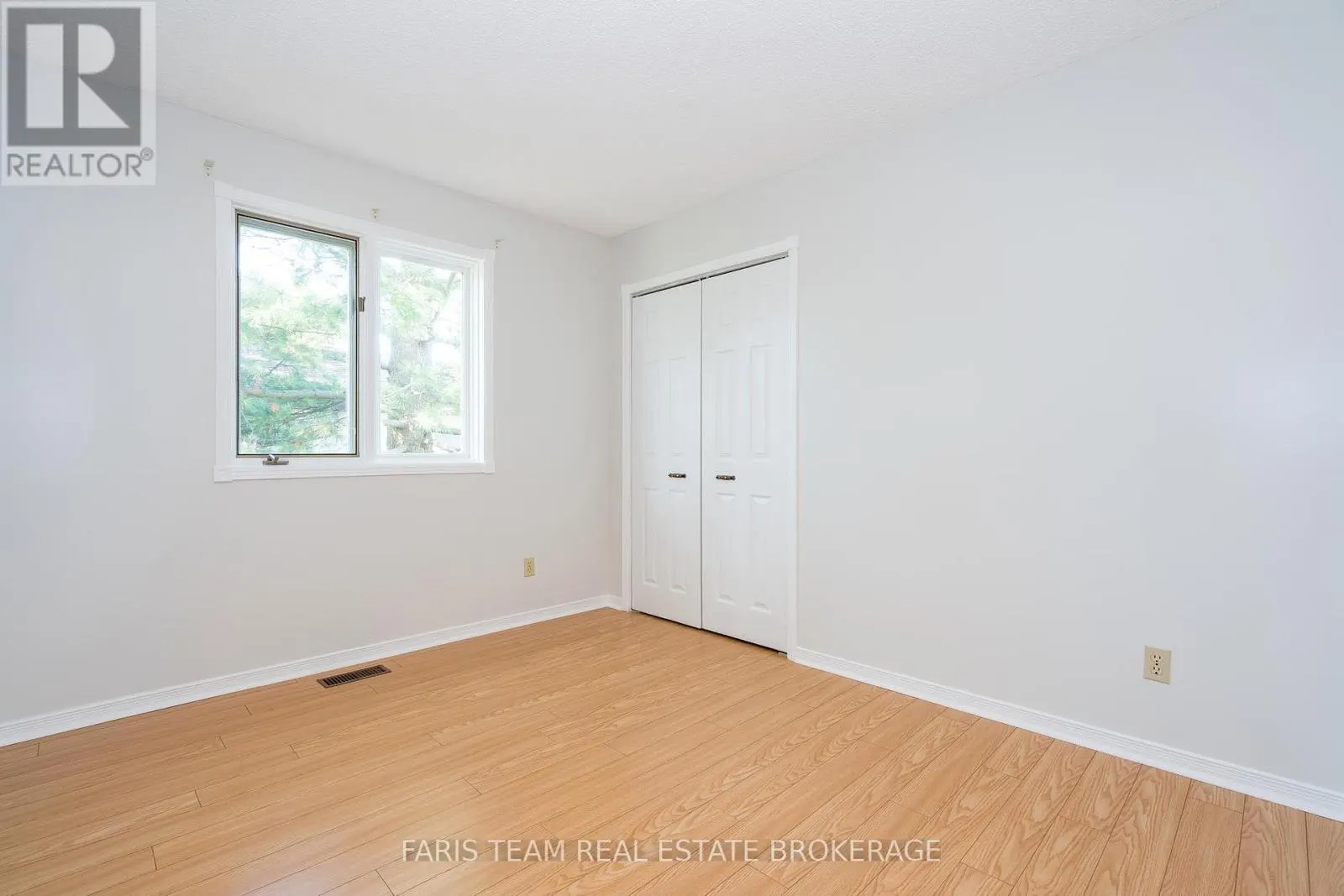 25 BRIDLE ROAD