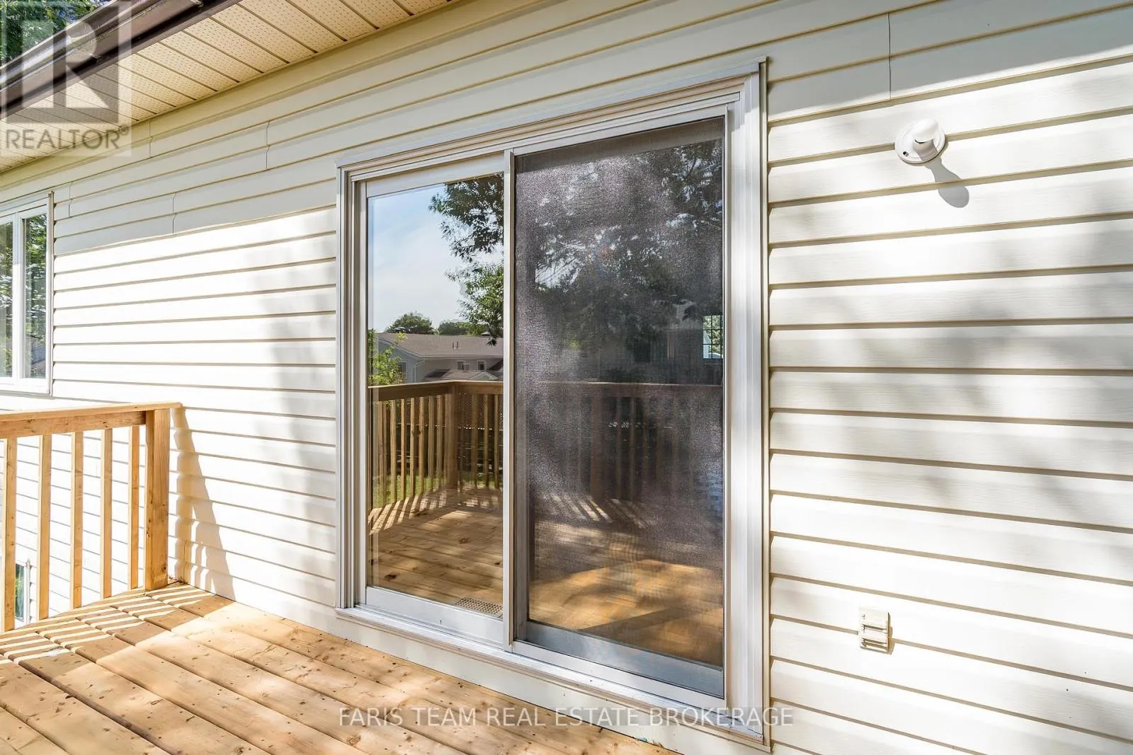 25 BRIDLE ROAD