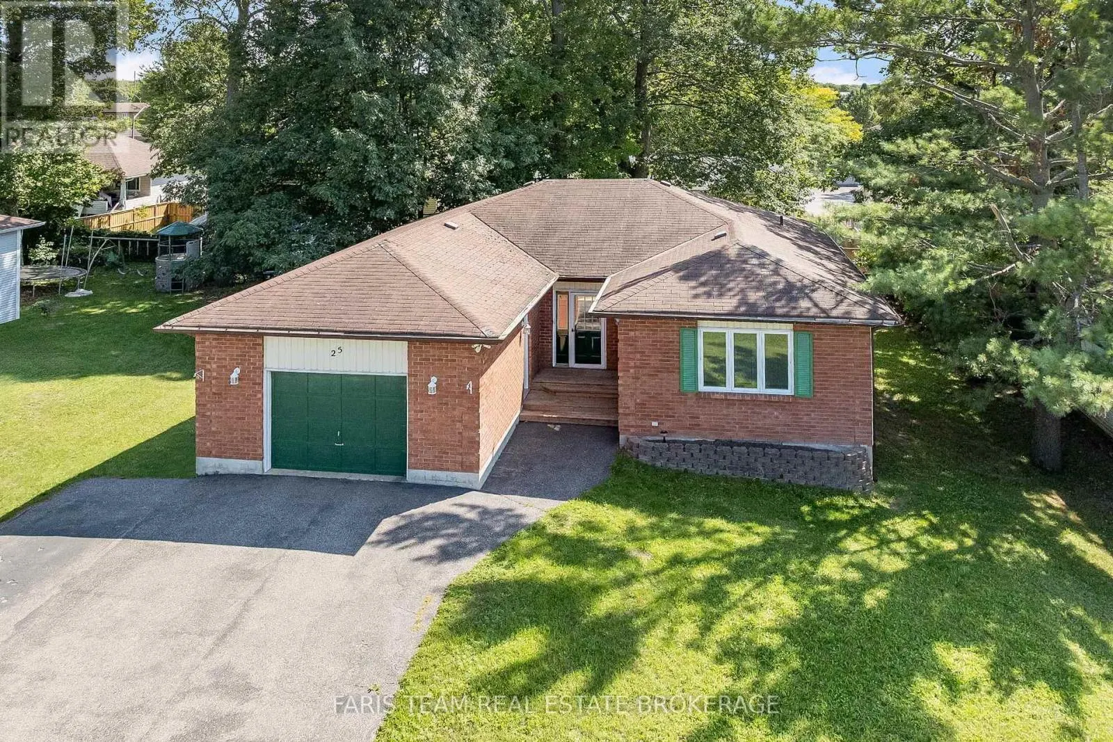 25 BRIDLE ROAD