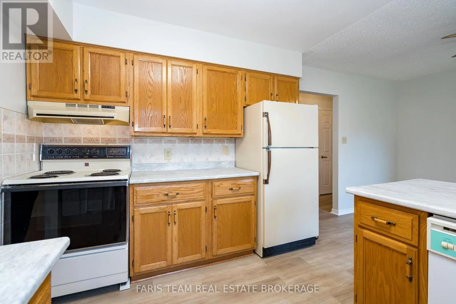 25 BRIDLE ROAD