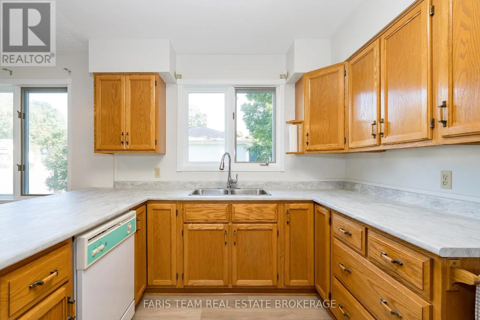 25 BRIDLE ROAD