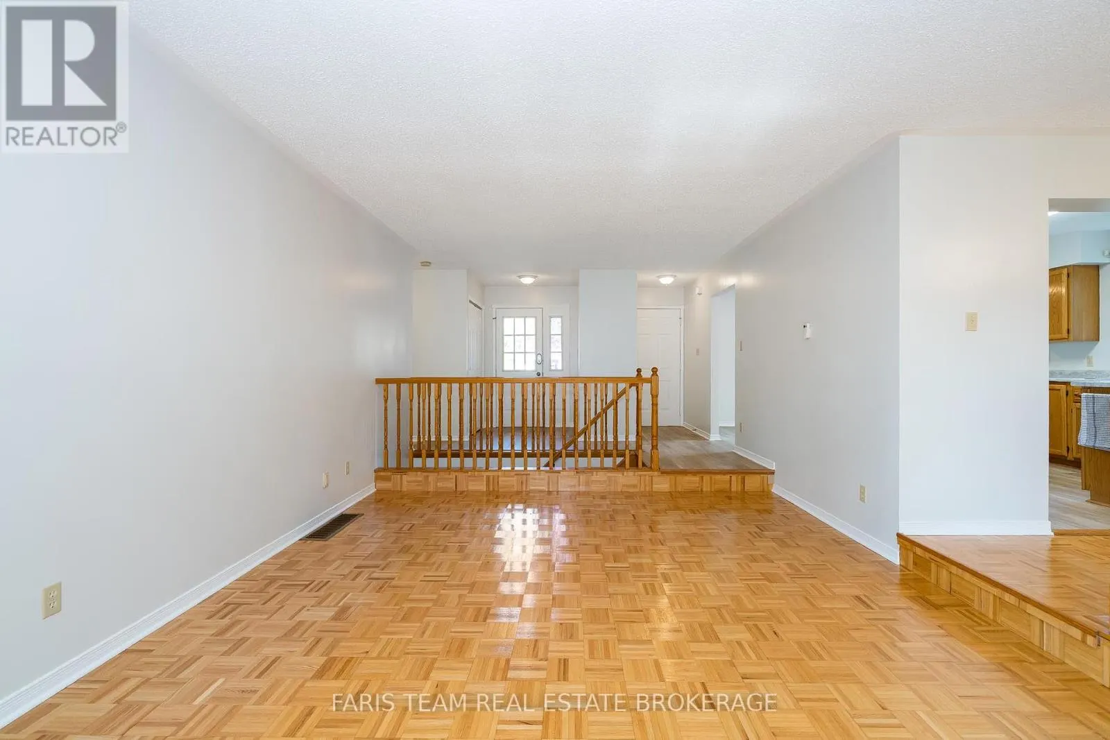 25 BRIDLE ROAD