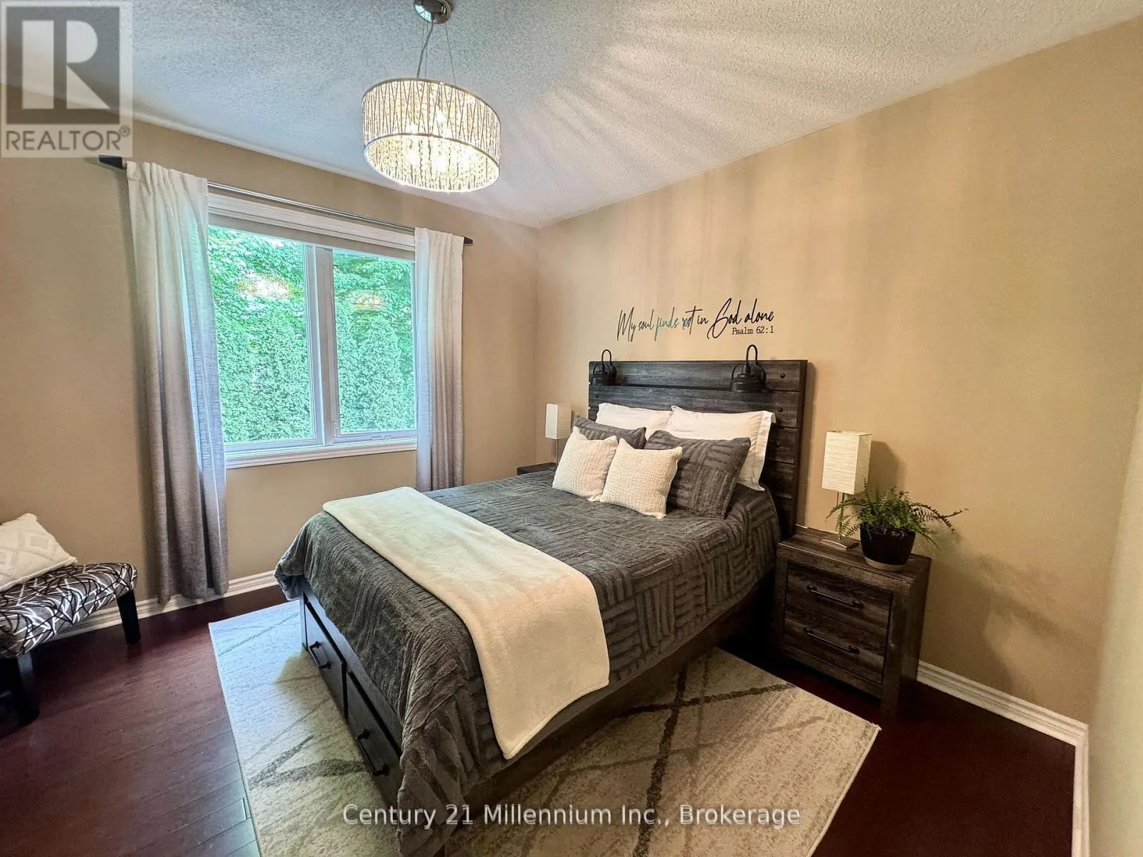 7 SPARROW LANE
