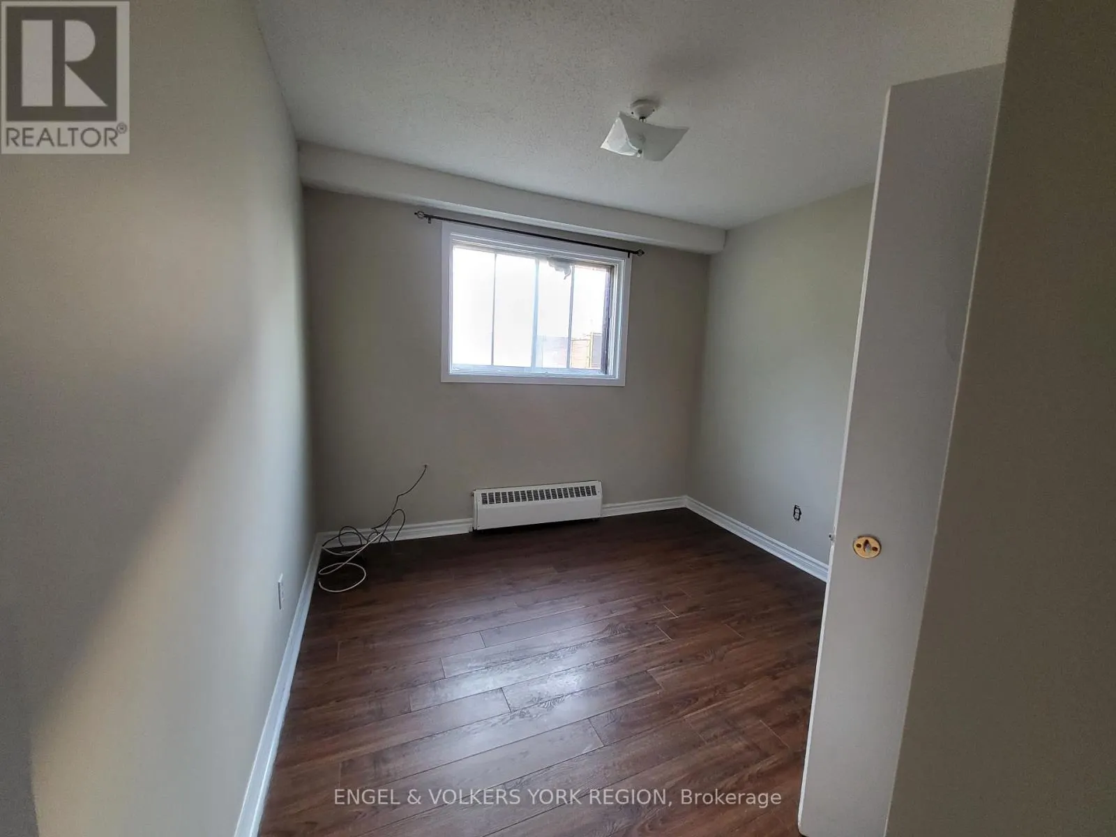 202 - 109 GOWAN STREET