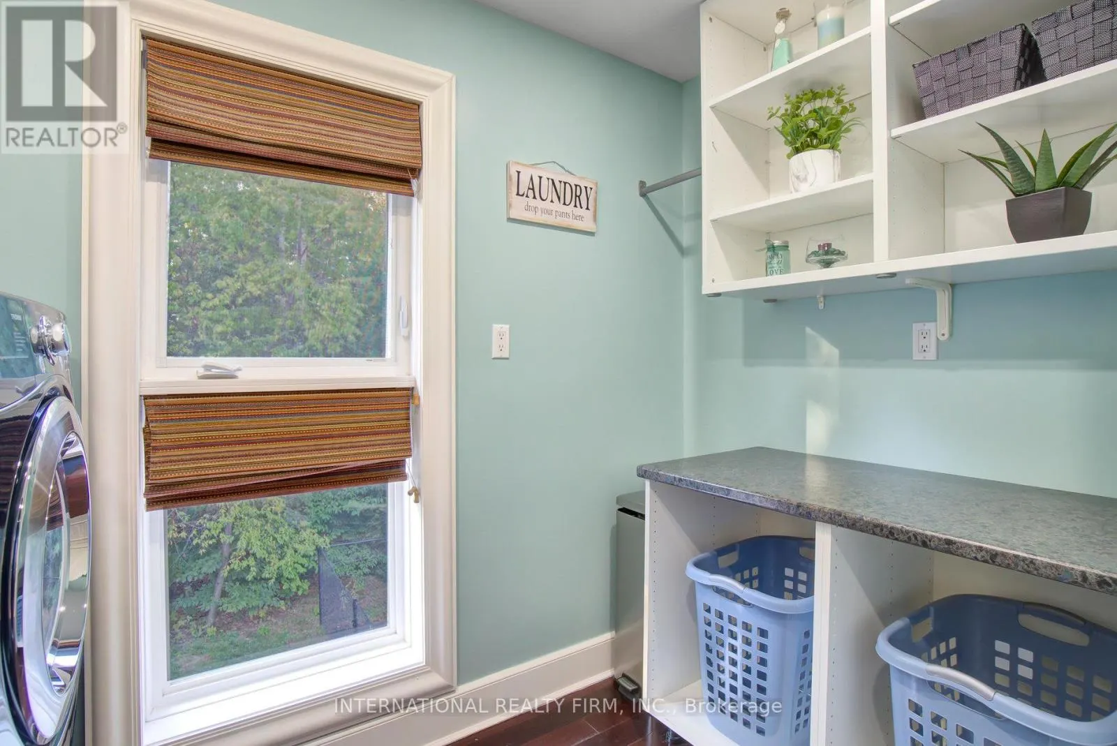 6 PINEHURST LANE
