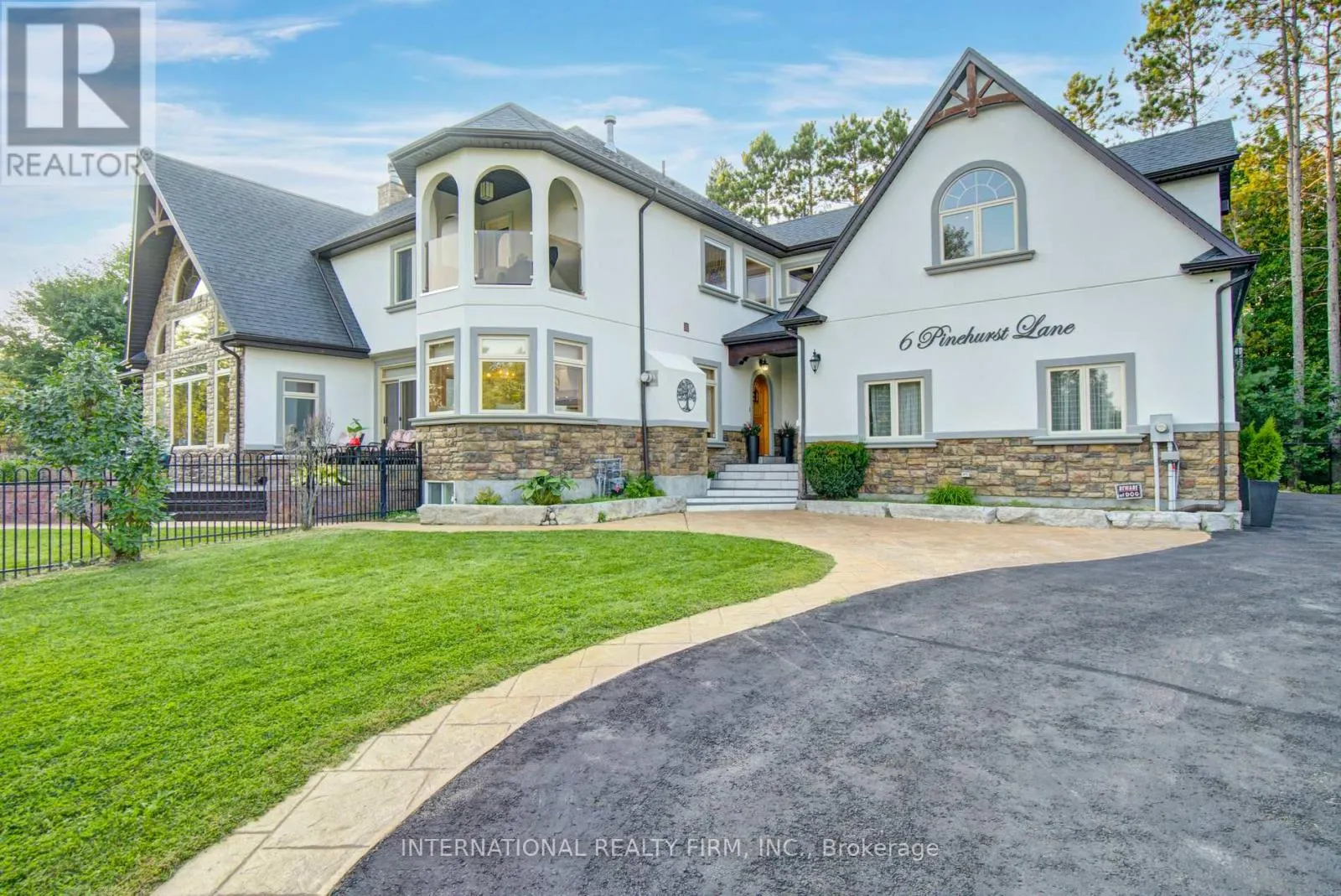6 PINEHURST LANE