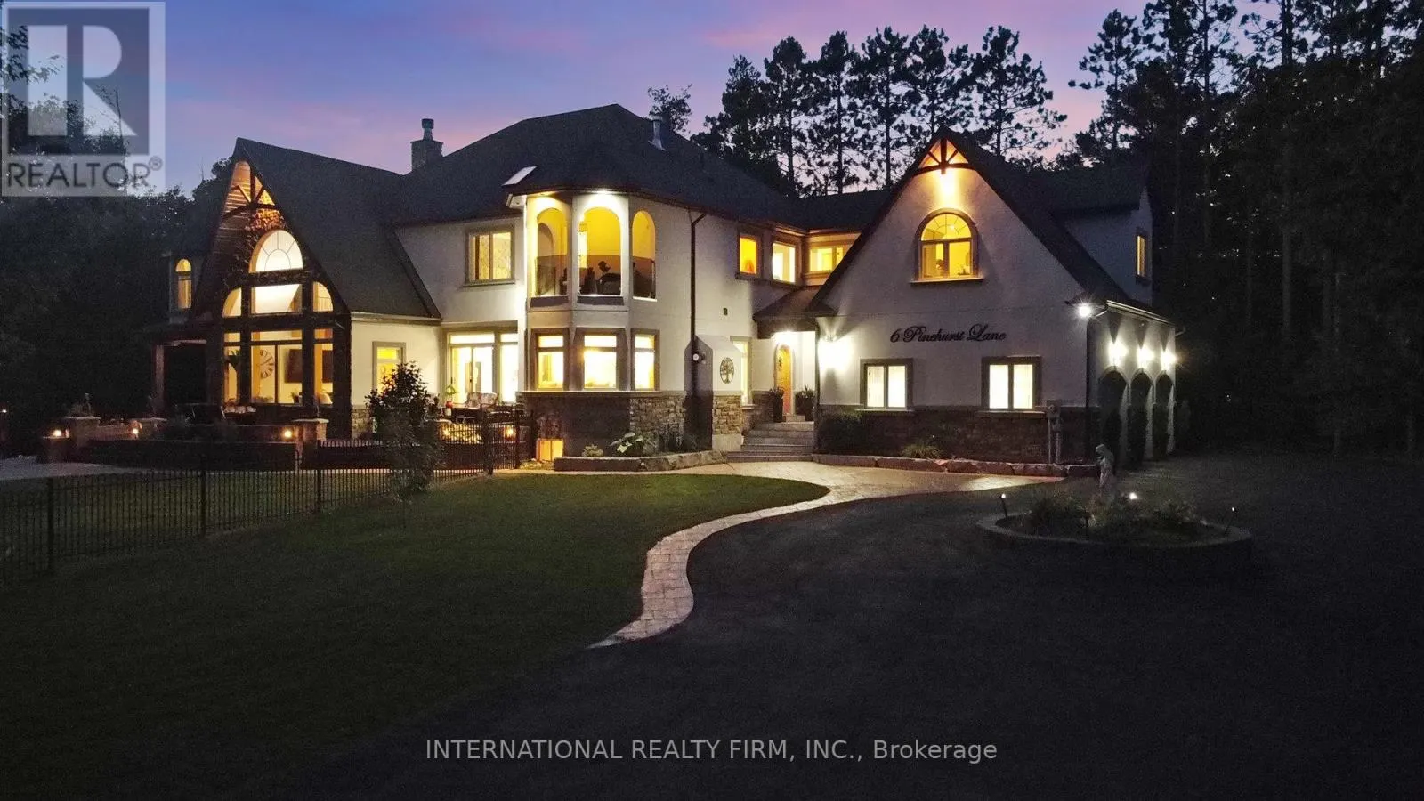 6 PINEHURST LANE