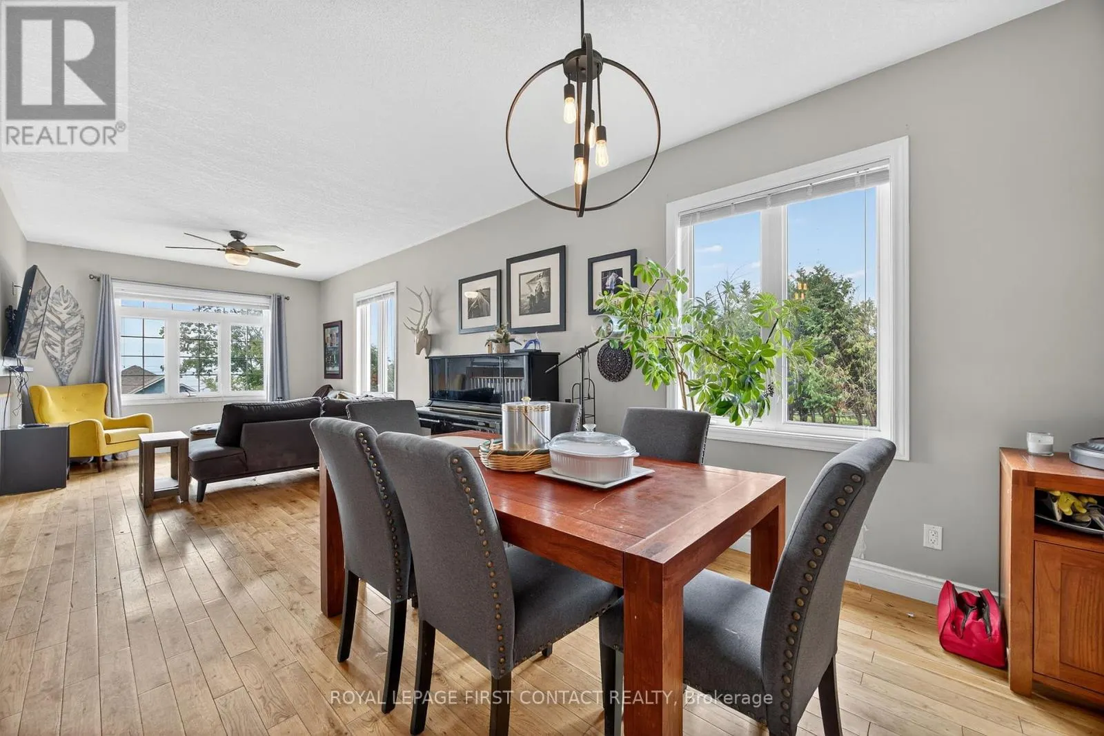 2258 LAKESHORE ROAD E