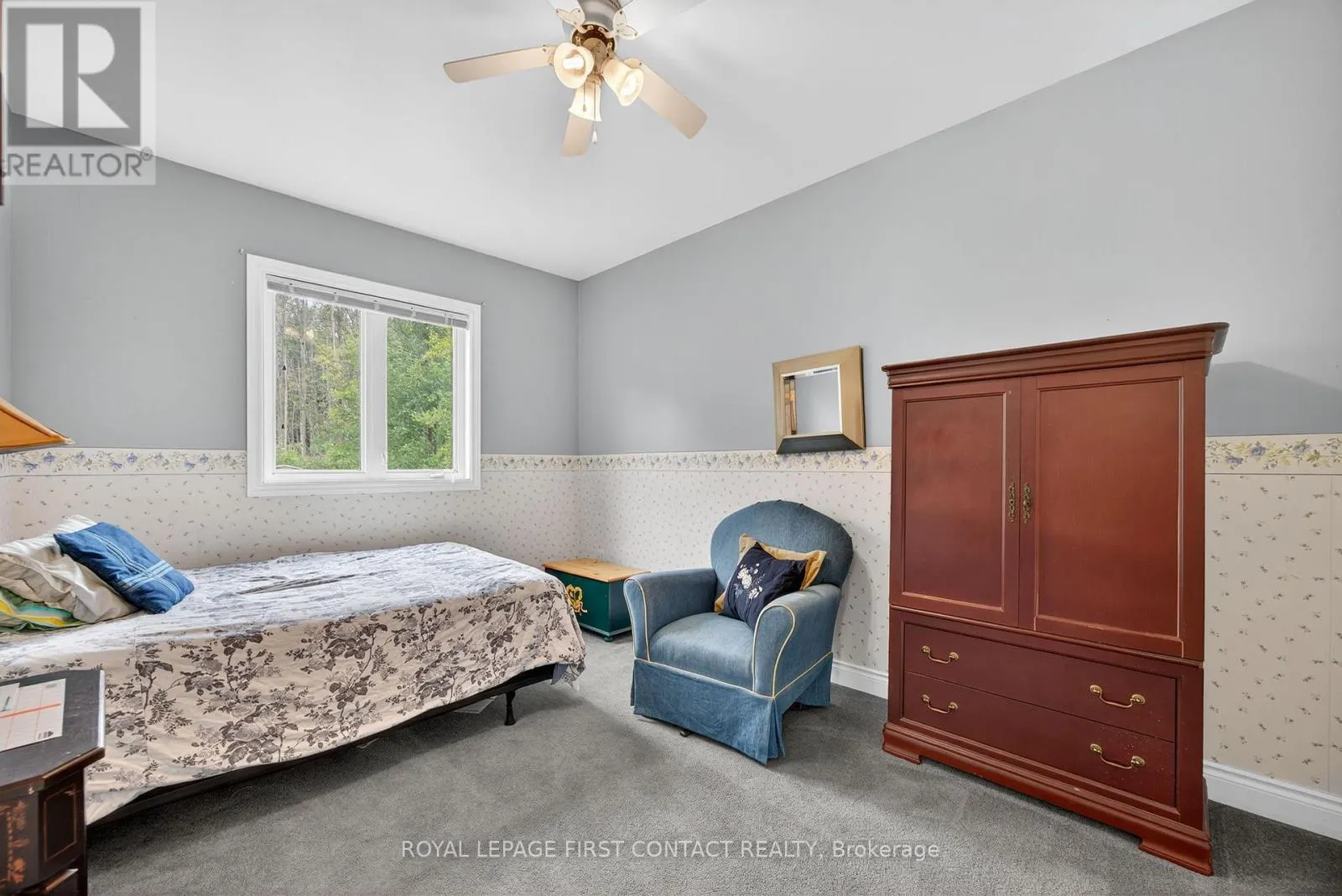 2258 LAKESHORE ROAD E