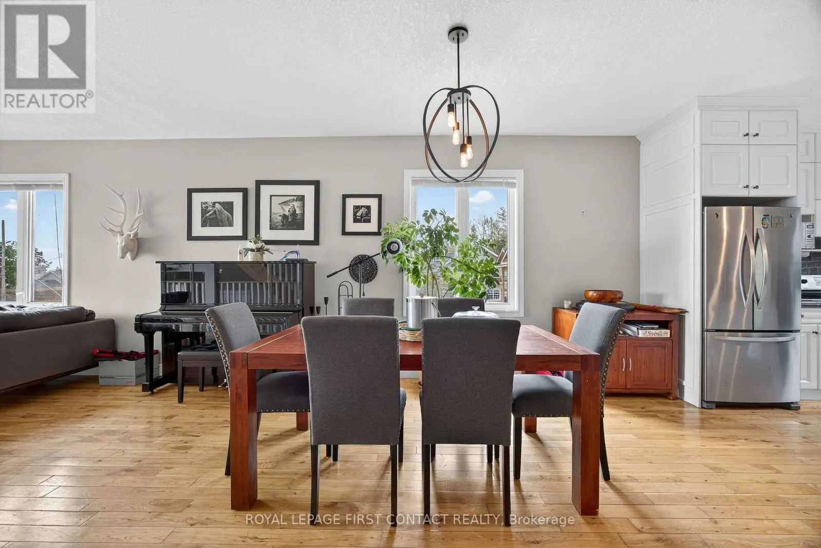 2258 LAKESHORE ROAD E