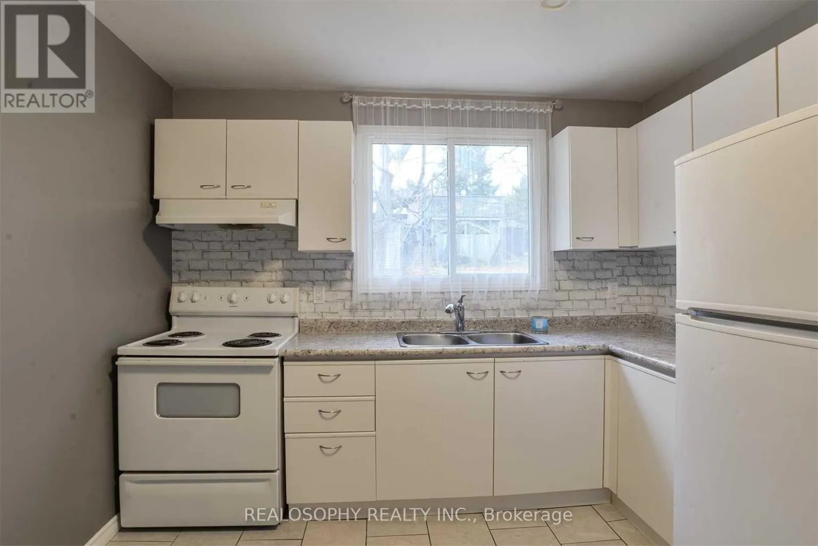2 CHRISTINE PLACE