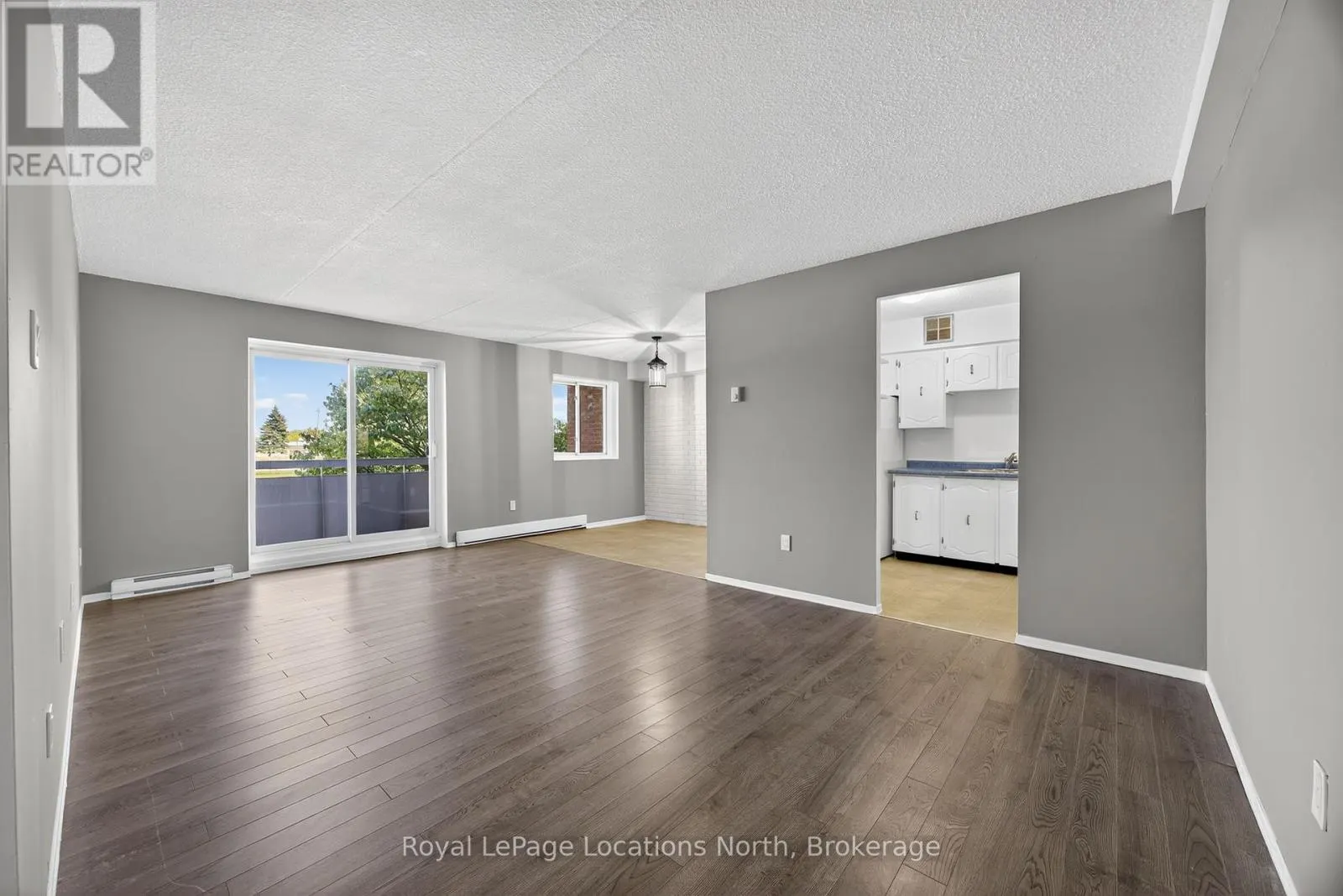 209 - 460 ONTARIO STREET, #209