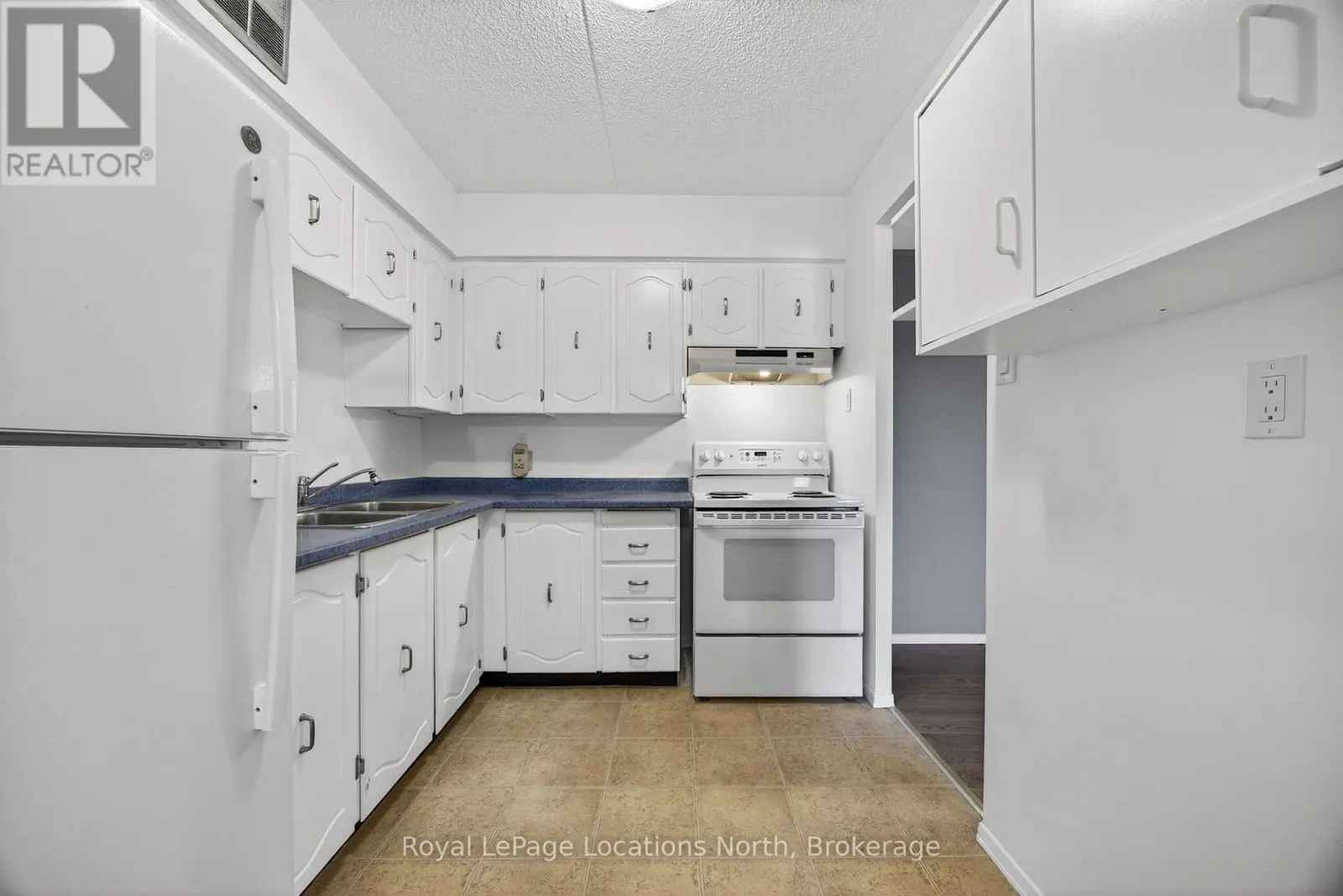 209 - 460 ONTARIO STREET, #209