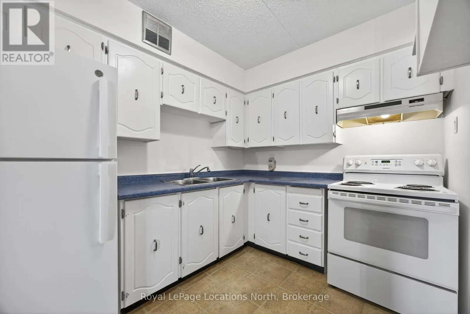 209 - 460 ONTARIO STREET, #209