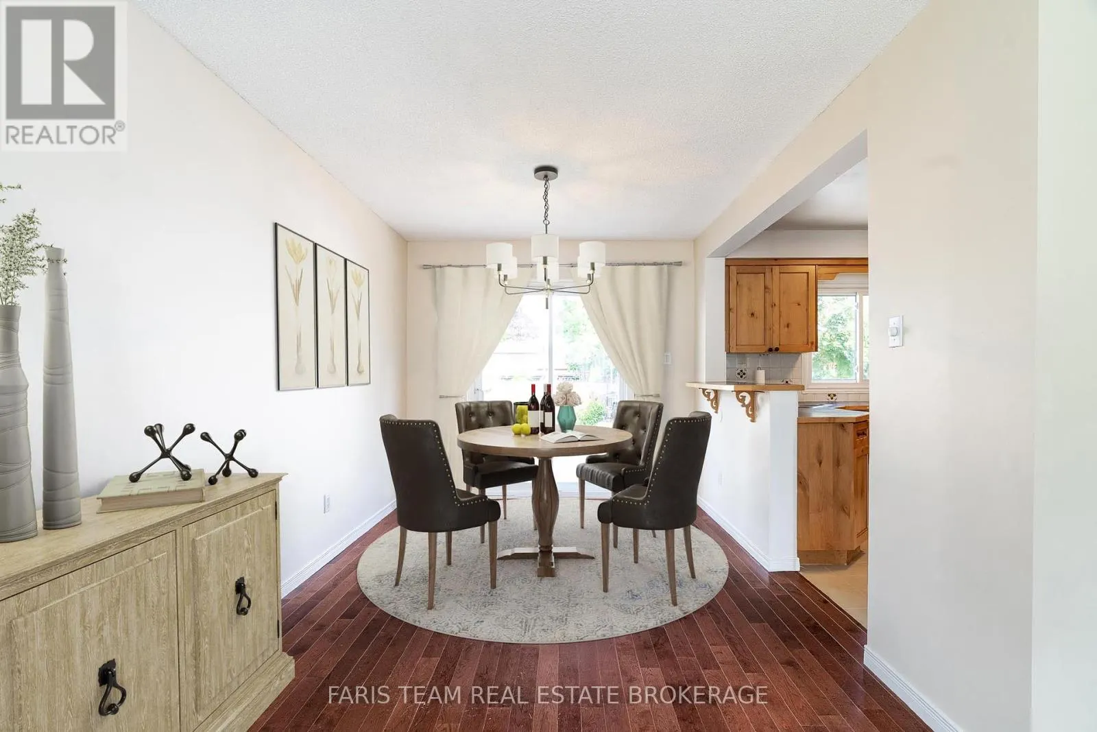 32 JANICE DRIVE