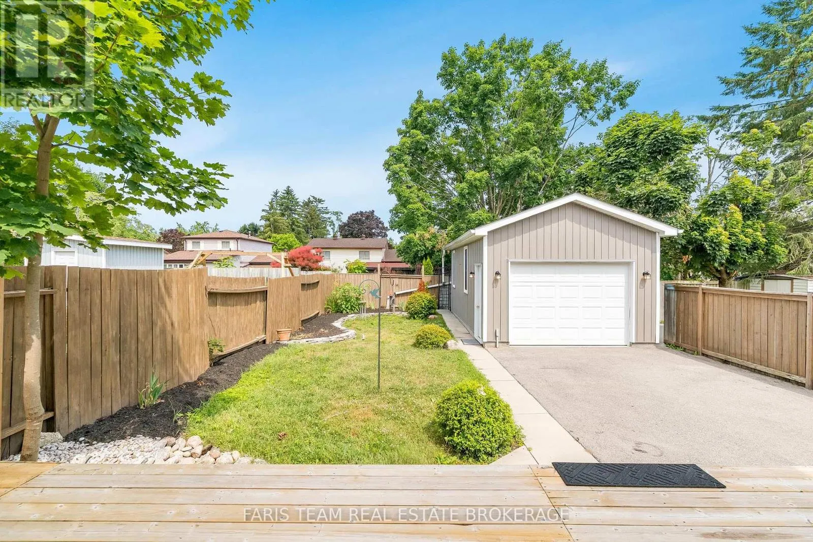 32 JANICE DRIVE