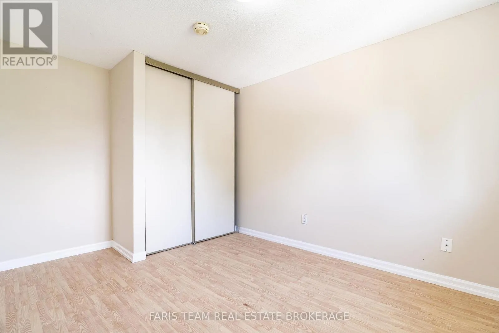 32 JANICE DRIVE