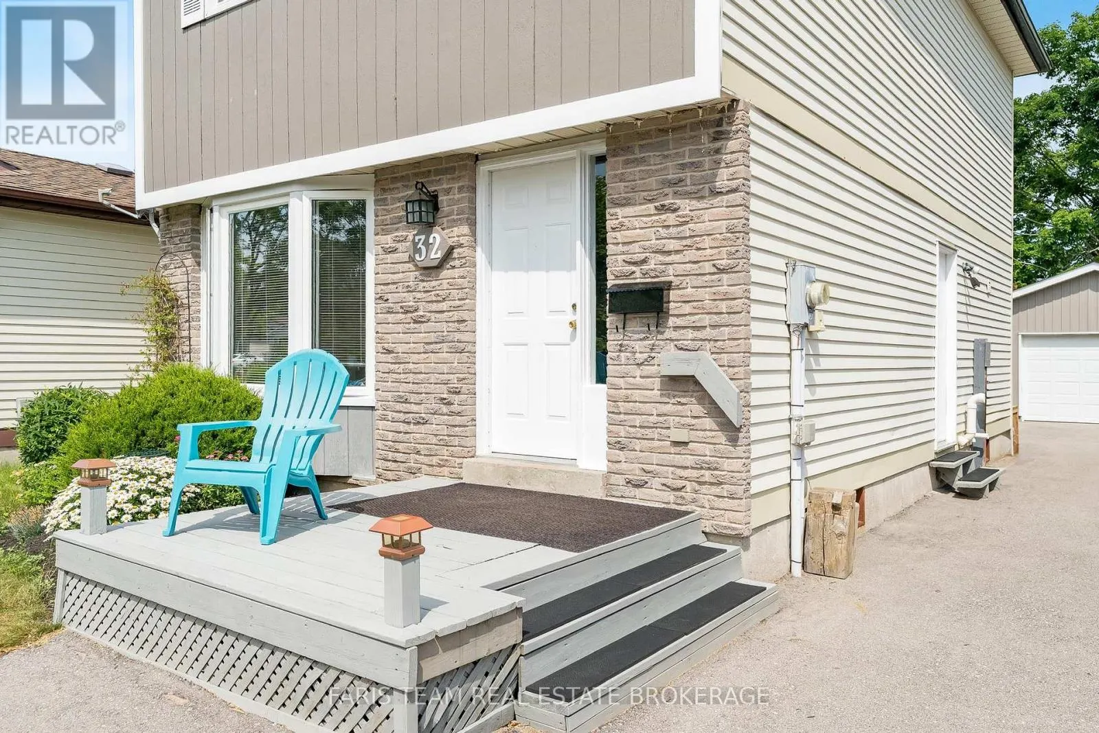 32 JANICE DRIVE