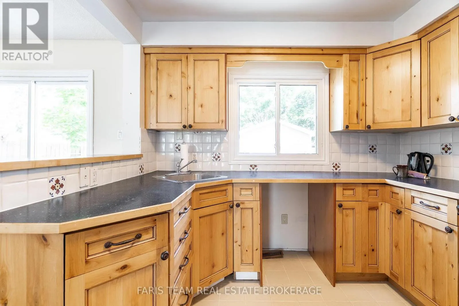 32 JANICE DRIVE