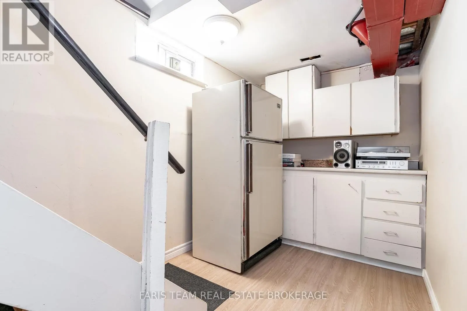 32 JANICE DRIVE