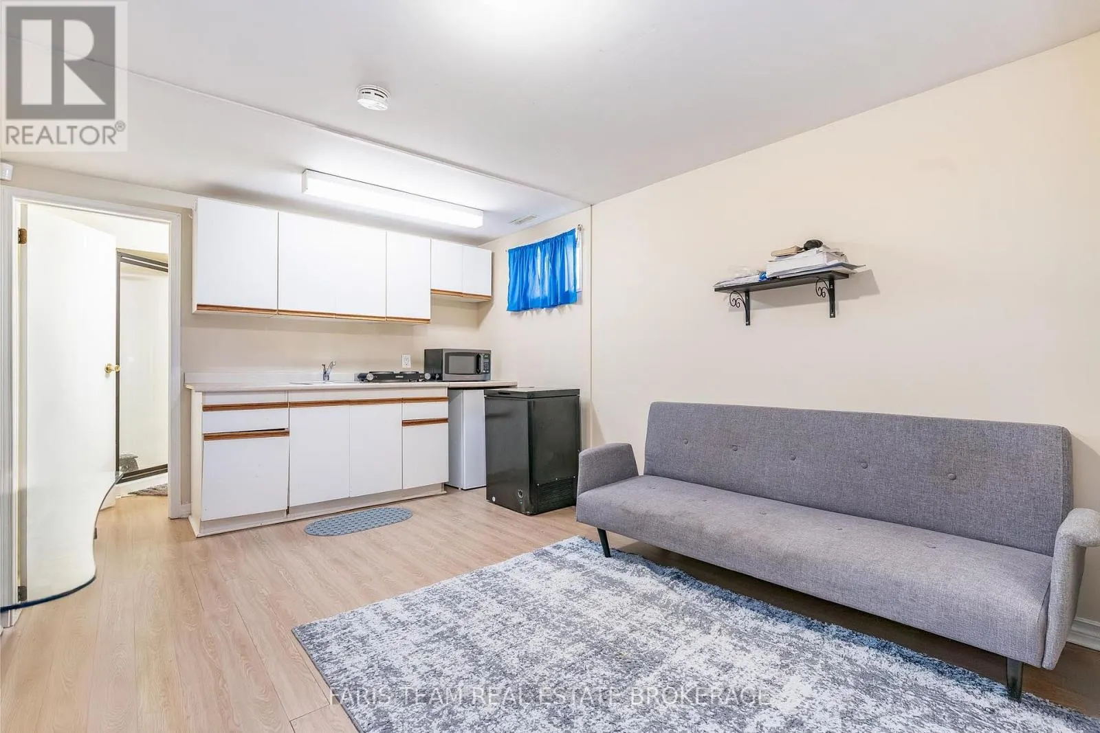 32 JANICE DRIVE