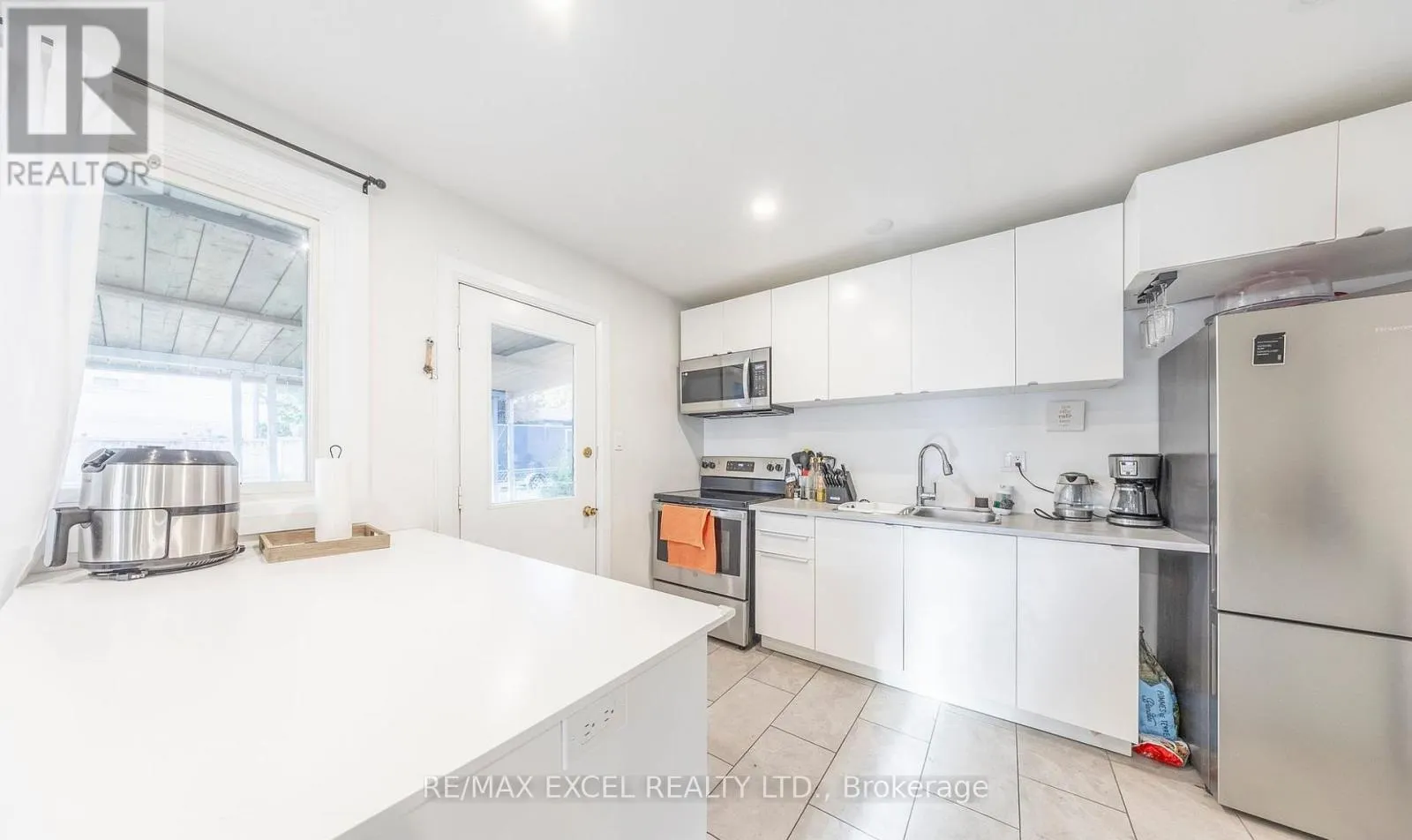 44 OREN BOULEVARD