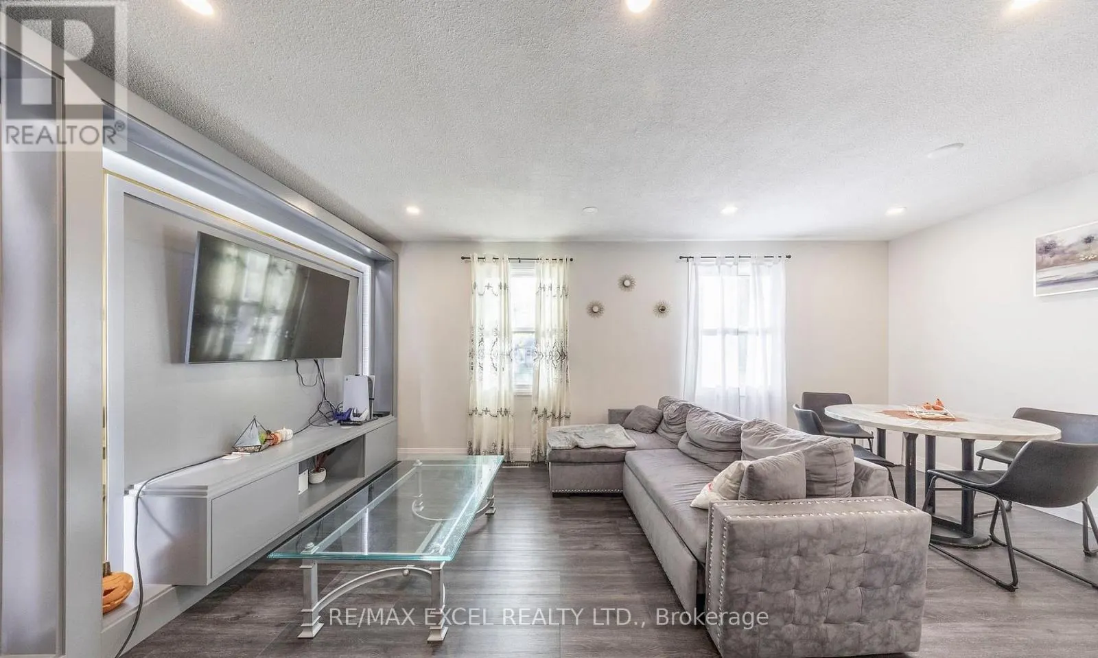 44 OREN BOULEVARD
