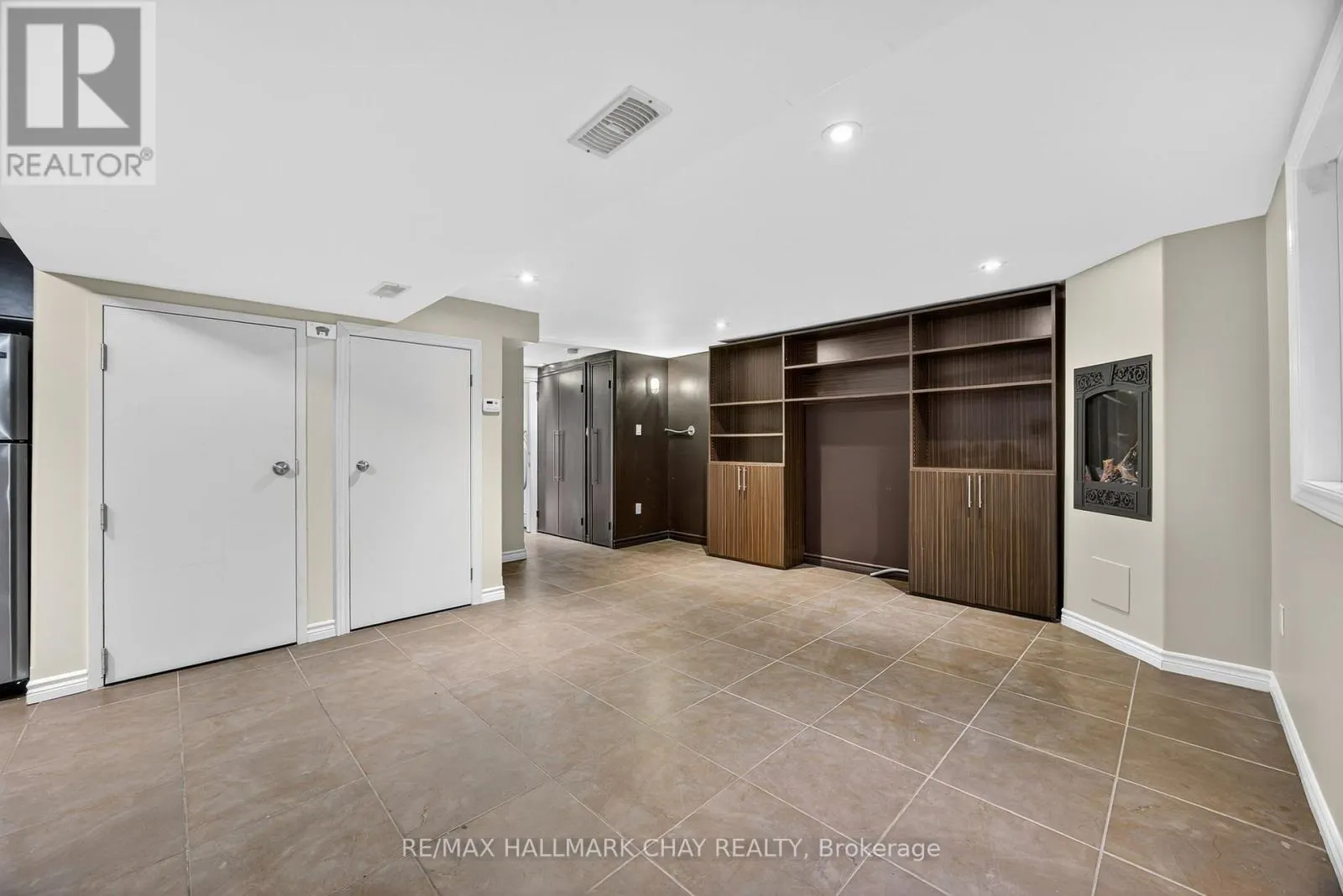151 BERCZY STREET