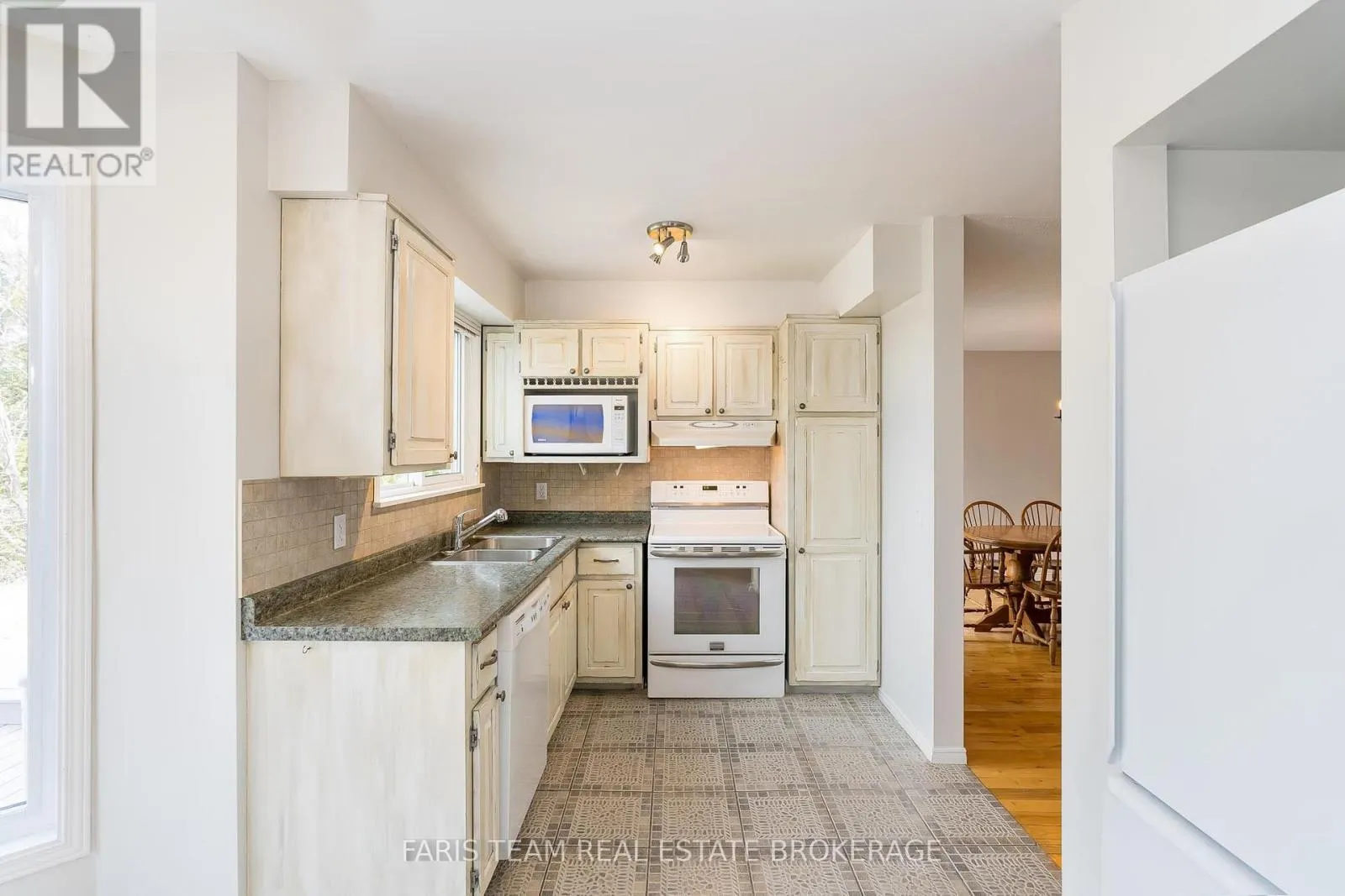 8 GLEN FOREST TRAIL