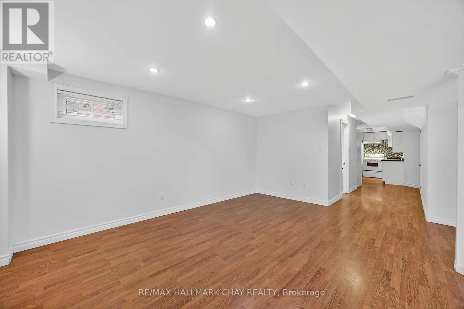 12 PRINCE OF WALES DRIVE